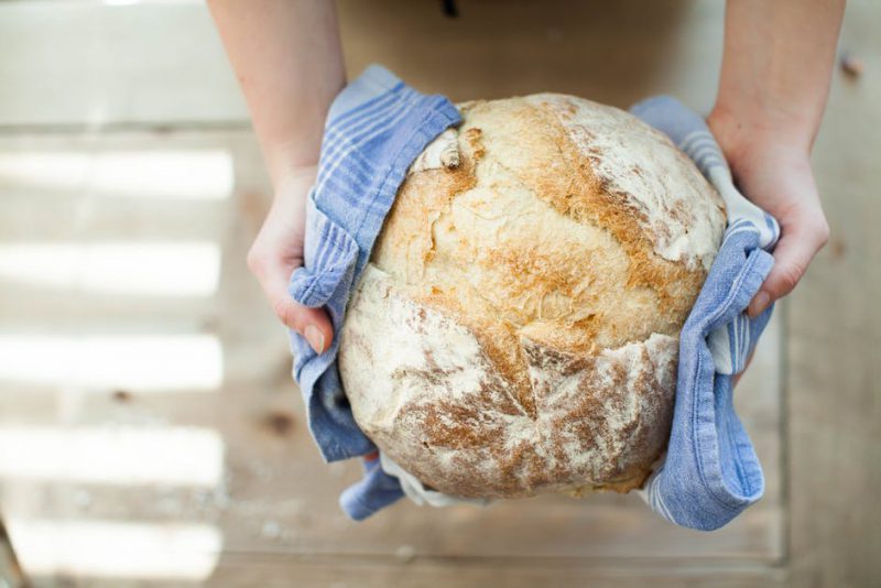 Jak przechowywać chleb, aby dłużej utrzymywał świeżość?